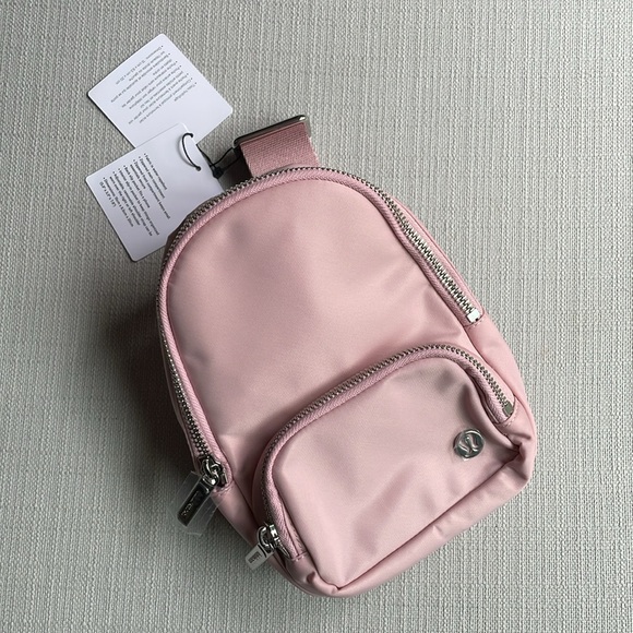 NWT Lululemon Athletica everywhere small sling bag - PINK HAZE - Picture 1 of 10